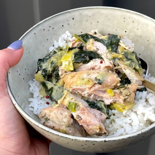 One-Pot Creamy Chicken in a Zesty Leek & Spinach Sauce